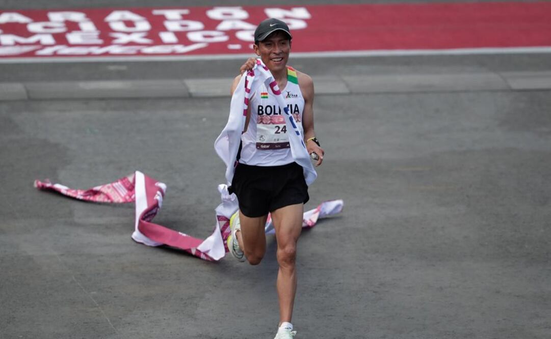 Sorpresiva victoria del boliviano Héctor Garibay Flores en el Maratón de la Ciudad de México FOTO: DIEGO SIMÓN SÁNCHEZ
