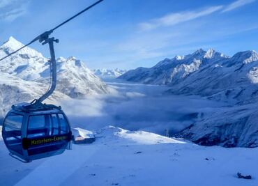 Localizan cuerpos de 5 esquiadores en glaciar en el glaciar Adler, Suiza; aún no identifican a las víctimas