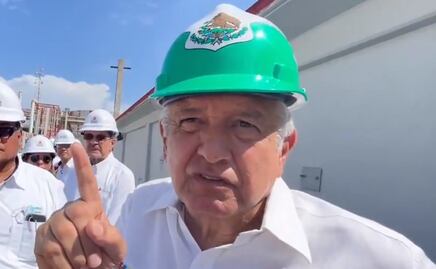 AMLO presume Inversión en refinerías; sin corrupción se logrará autosuficiencia y frenar gazolinazos, dice
