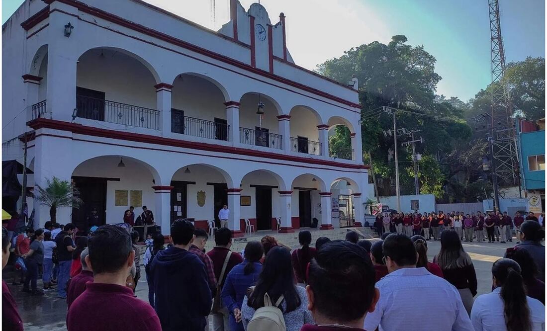La sesión extraordinaria de Cabildo que se llevó acabo en el municipio de Tancanhuitz, San Luis Potosí, terminó sin un acuerdo (18/12/2024). Foto: Especial