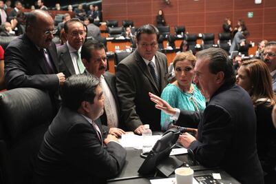 Da bienvenida PAN a ternas de EPN; sol azteca las critica   