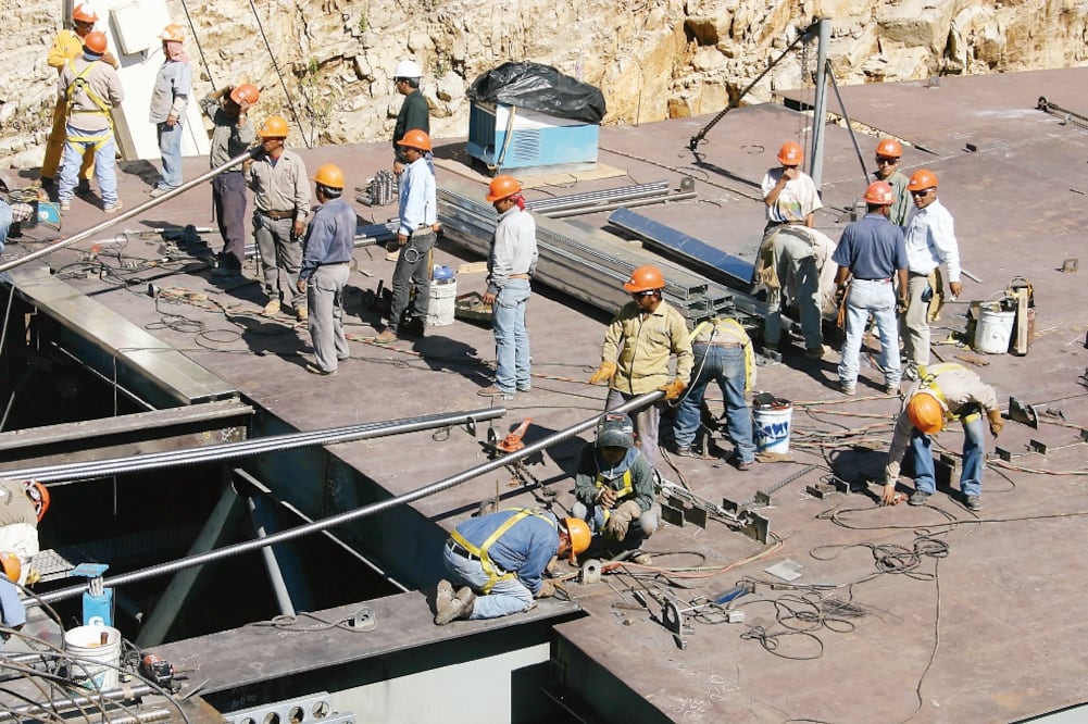 Méndez Jaled, presidente de la CMIC, consideró que la administración federal que iniciará en octubre de 2024 debe priorizar la planeación de las obras para evitar sobre costos y retrasos. Foto: Archivo / EL UNIVERSAL