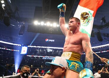 Canelo Álvarez reveló por cuánto tiempo más va a pelear y cuándo se retiraría