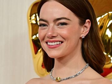 A Emma Stone se le rompió el vestido en los Premios Oscar 2024
