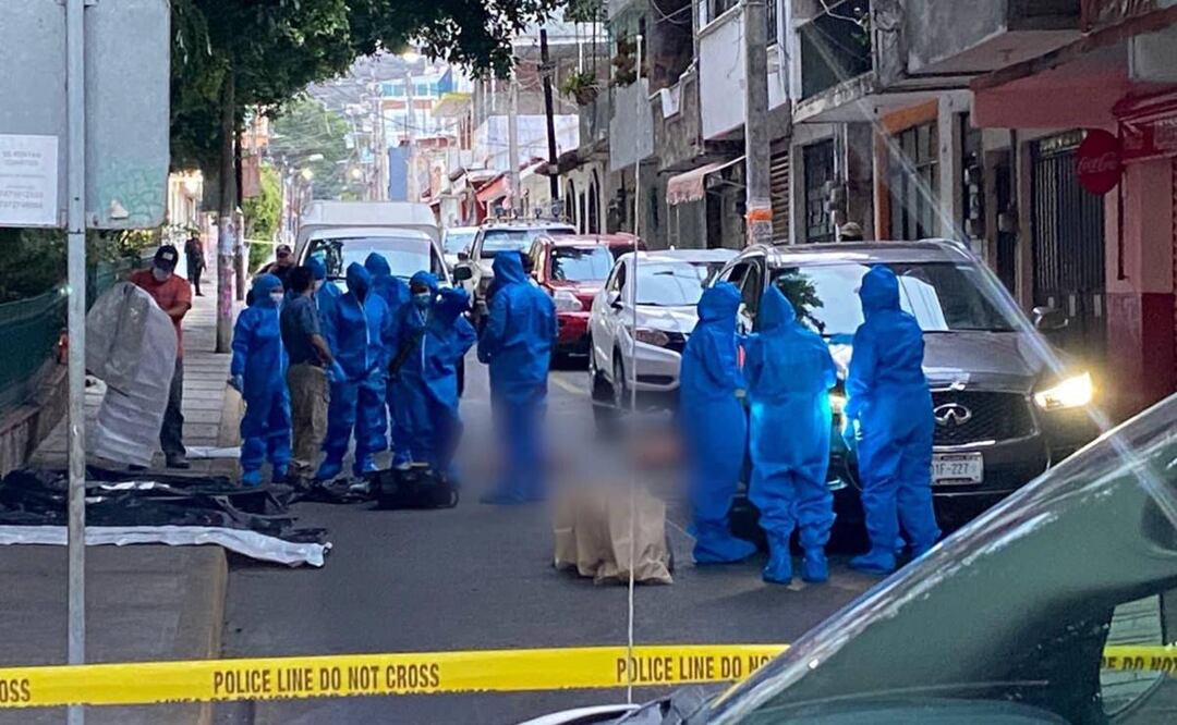 Policías estatales hallaron los siete cadáveres en la calle 16 de Septiembre, en pleno centro de la ciudad, alrededor de las 4:00 de la mañana. Foto: Especial
