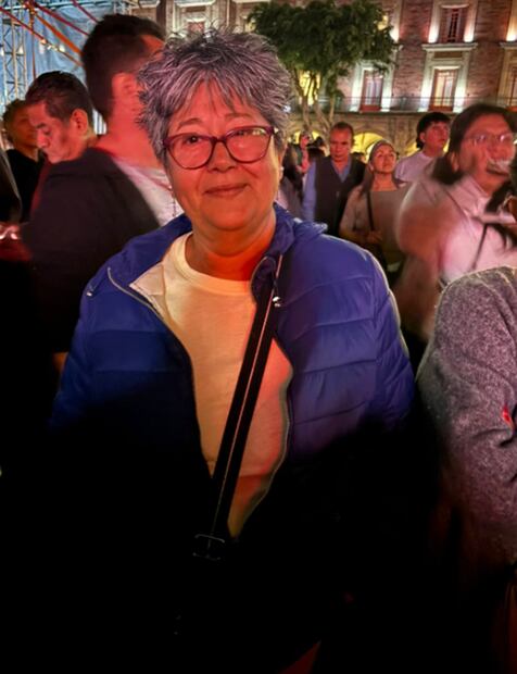 Devotos de Juan Gabriel comparten sus recuerdos con su música. Foto: Marlém Suárez/EL UNIVERSAL.