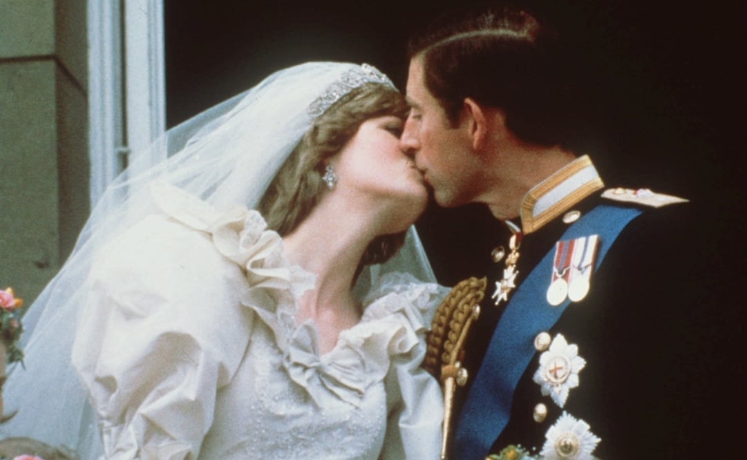Publica AP filme restaurado de boda del príncipe Carlos y Diana