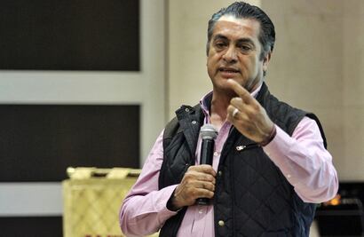 Servicios de salud en NL atenderán durante transición al Insabi, afirma “El Bronco”