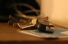 Por primera vez desde 2009, los seguros de auto bajan de precio