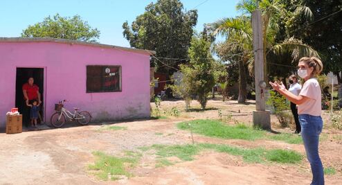 Familias reciben paquetes alimentarios producto del Pacto Para Que Siga Sonora