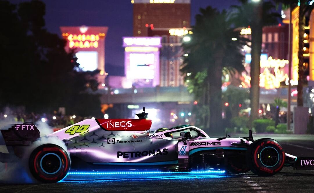 Los pilotos de Mercedes Benz acudieron a la presentación / Foto: Fórmula 1