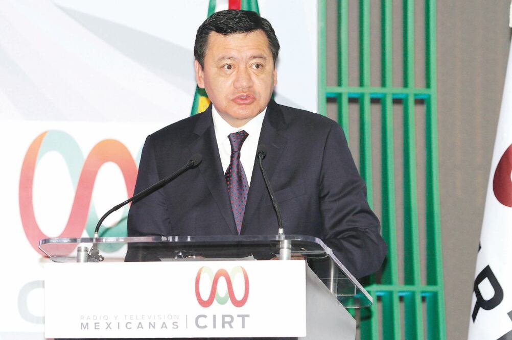 El secretario Miguel Ángel Osorio Chong, durante la inauguración de la 57ª Semana Nacional de la Radio y la Televisión (AGUSTÍN SALINAS. EL UNIVERSAL)