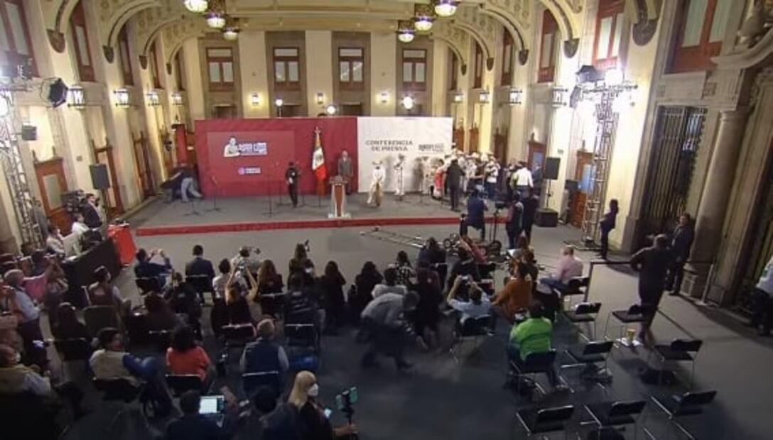 La mañanera de AMLO, 10 de mayo, minuto a minuto