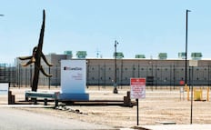 Eloy, el castillo gris del sueño americano; centro migratorio en el desierto de EU alberga mil 350 personas