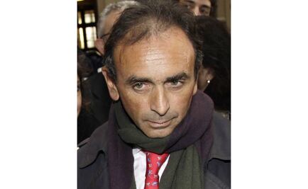 Francia: Policía investiga a escritor por apología al terrorismo