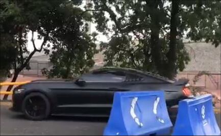 Jugadores del América llegan en sus autos a CU