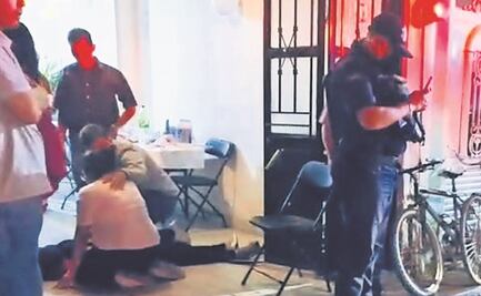 Comando abre fuego contra casas y mata a ocho en Guanajuato