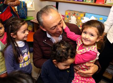 Reyes Baeza propone “cariñoterapia” en el ISSSTE