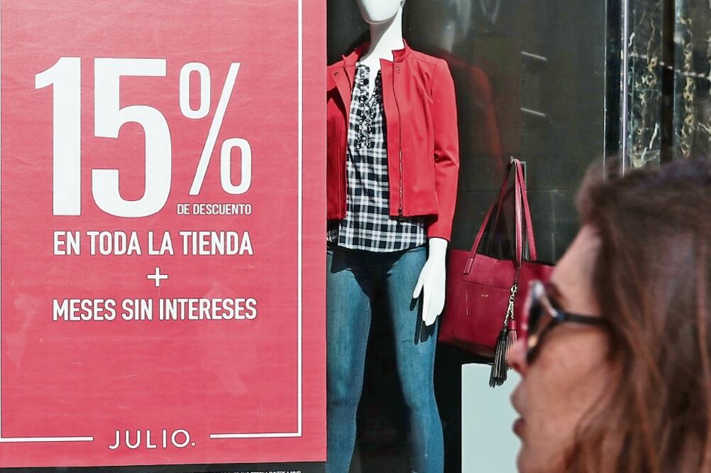 Engañan con números. Érik Juárez Blanquet, diputado del PRD, afirma que algunas tiendas departamentales sólo usan cifras para intentar distorsionar la información que ofrecen a sus clientes.