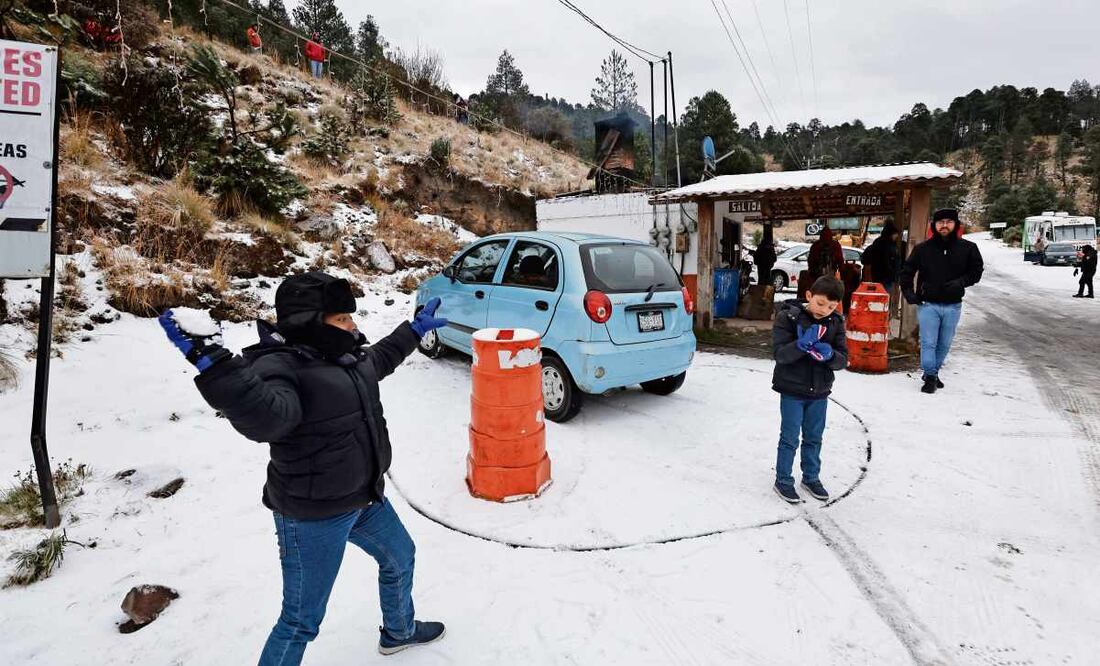 A pesar de las restricciones para pasar al Nevado de Toluca, los paseantes han hecho caso omiso. Foto: ARCHIVO/ Jorge Alvarado / EL UNIVERSAL