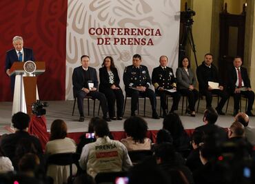 En 2 meses, robo de combustible pasó de 56 mil a 8 mil barriles diarios: AMLO