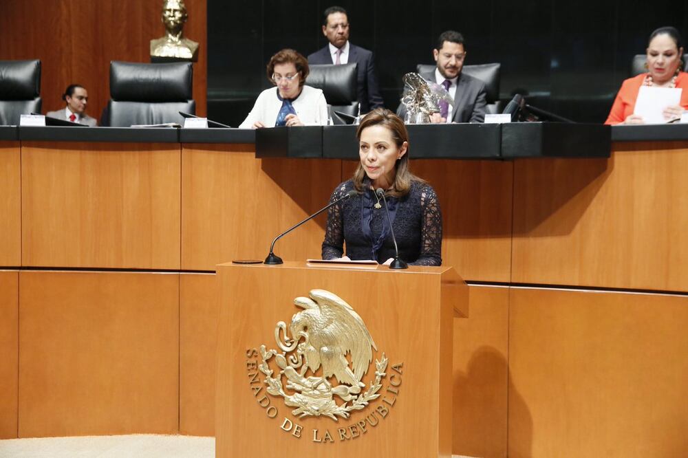 Foto tomada del Twitter @JosefinaVM