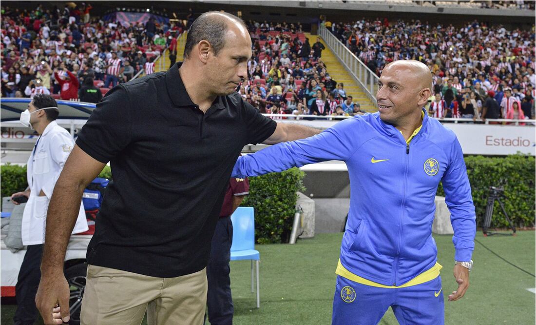 Juan Pablo Alfaro y Ángel Villacampa se saludan en la semifinal del Apertura 2022