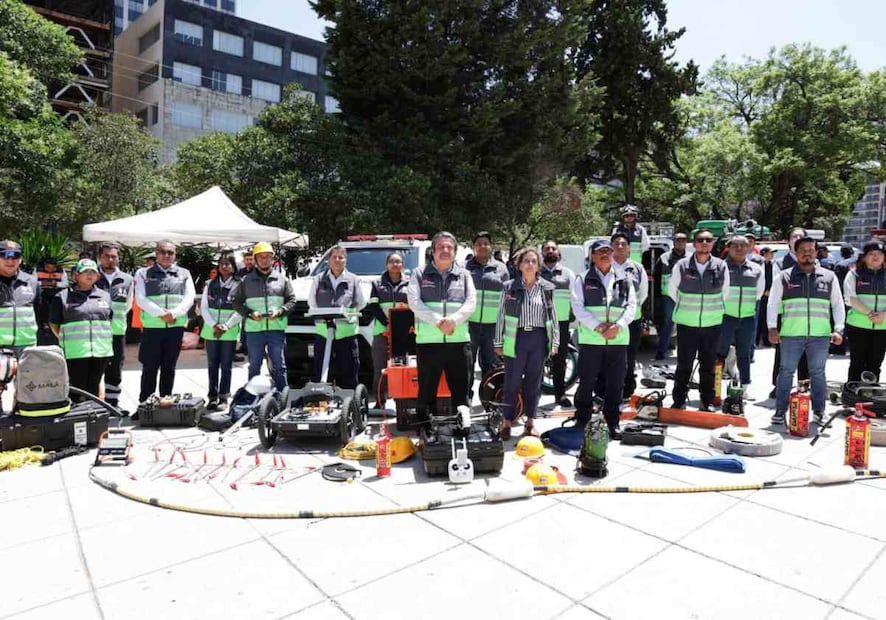 Segiagua desplegó a 3 mil 200 trabajadores que atenderán a la población de la Ciudad de México ante inundaciones y emergencias. Foto: X @ClaraBrugadaM