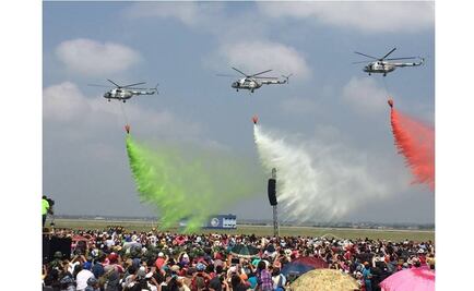 Rompe récord espectáculo aéreo de Fuerzas Armadas en Santa Lucía