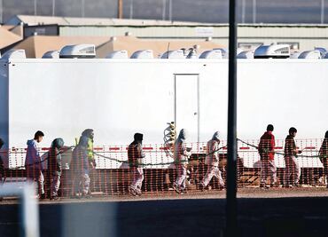 Menores migrantes, detenidos en Navidad