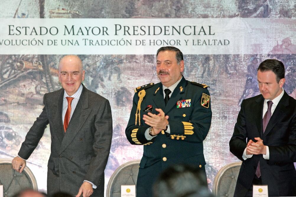 El jefe del EMP, general Roberto Miranda Moreno (centro), destacó que protege r al Presidente de la República representa un compromiso con la patria (VALENTE ROSAS. EL UNIVERSAL)