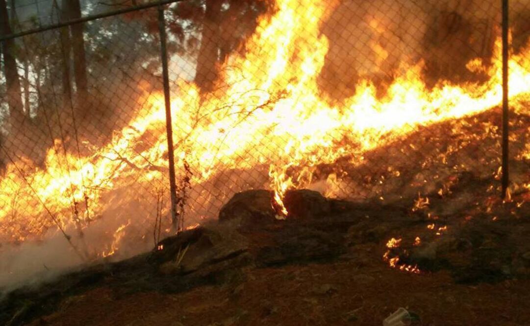 PC de Michoacán pide extremar precauciones por incendio en Uruapan