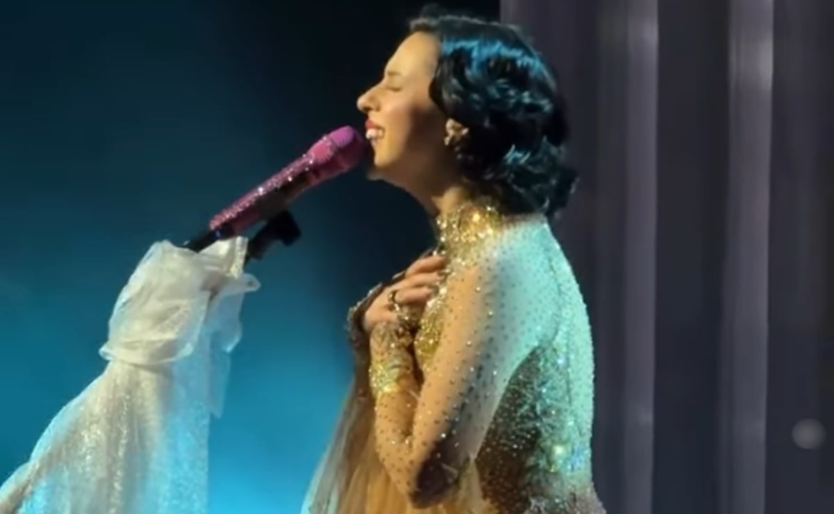 Ángela Aguilar emociona a Los Ángeles y enfrenta el ciberbullying con su música en concierto