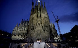 El Papa elogia la Sagrada Familia y la define como una obra maestra de “piedras, colores y luz”