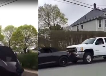 En vídeo: Jaguar F-Type cae de una grúa y después choca contra una pick-up