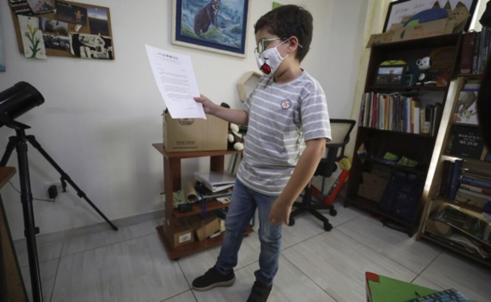 Amenazan de muerte a niño activista del ambiente en Colombia