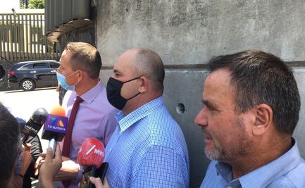 Se reúnen los LeBaron con Durazo; revisan avances en investigación 