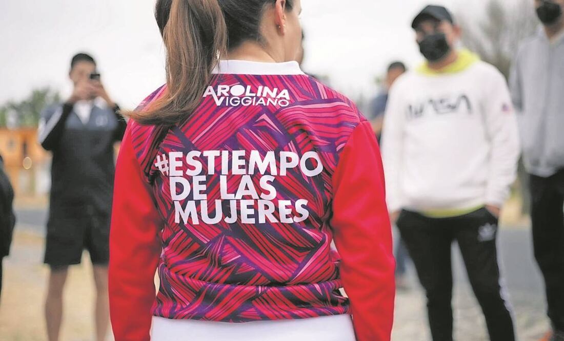 PRI y PRD utilizaron diversos métodos de propaganda, incluidas prendas y anuncios espectaculares para promover la aspiración de Carolina Viggiano. Foto: Tomada de Facebook.