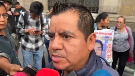 Familiares de los 43 de Ayotzinapa llegan a Palacio Nacional para reunión con Sheinbaum; último encuentro fue hace 6 meses