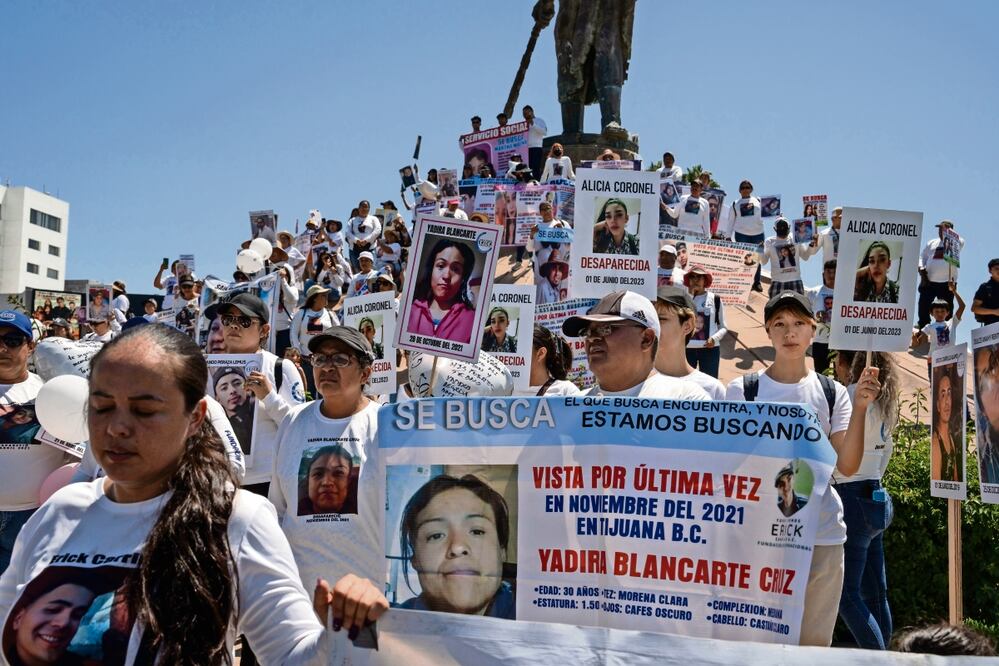 Familiares de desaparecidos marcharon en Tijuana. En el estado existe una cifra de alrededor de 20 mil personas desaparecidas; sin embargo, las autoridades no logran dar un número exacto. Foto Aimee / El Universal