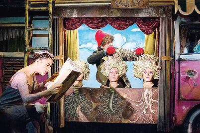 López Velarde rompe la barrera con el teatro cultural