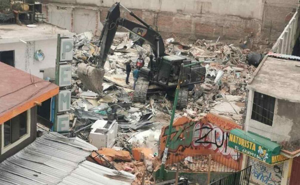 Al iniciar y al concluir el procedimiento administrativo se notificó a 23 comerciantes, que ocupaban 70 locales, que tenían derecho a ser escuchados, para acreditar su personalidad jurídica como locatarios, algunos acudieron  y otros no pudieron comprobar ser locatarios titulares, indicó el funcionario de Chimalhuacán. Foto: Especial