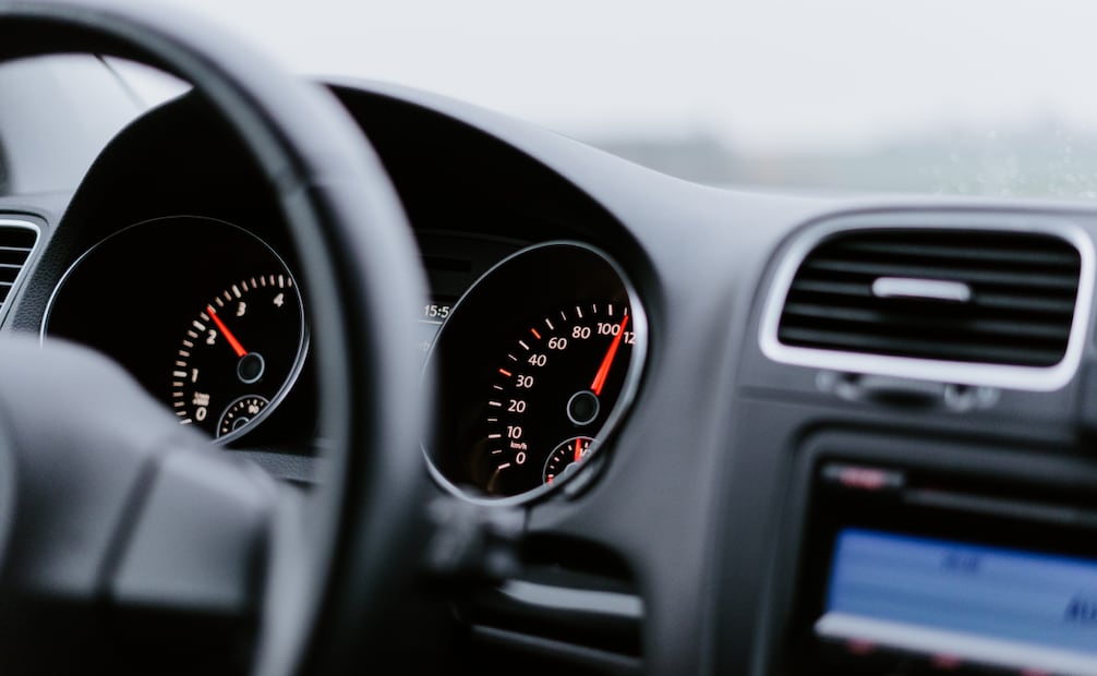 Sea cual sea el testigo, no ignores cuando se encienden. Foto: Unsplash