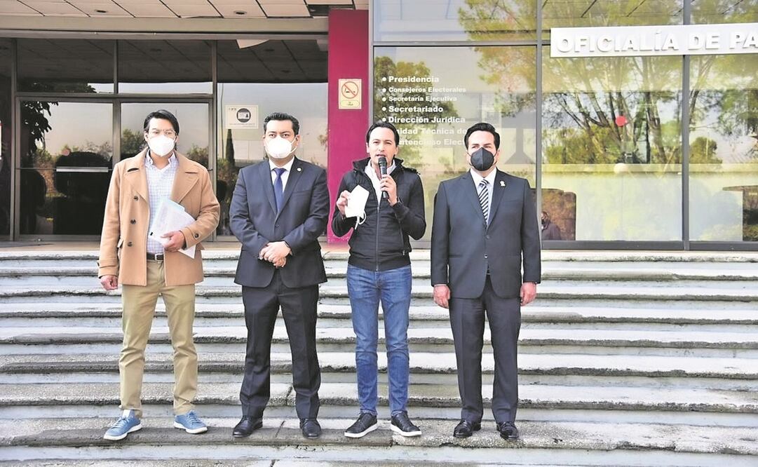 El PAN se quejó ante el INE por uso de recursos públicos para promocionar la consulta. Foto: ESPECIAL