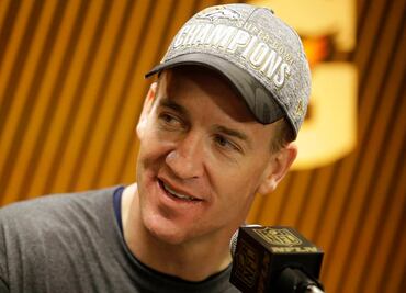 Budweiser no le pagó a Manning por mención tras Super Bowl