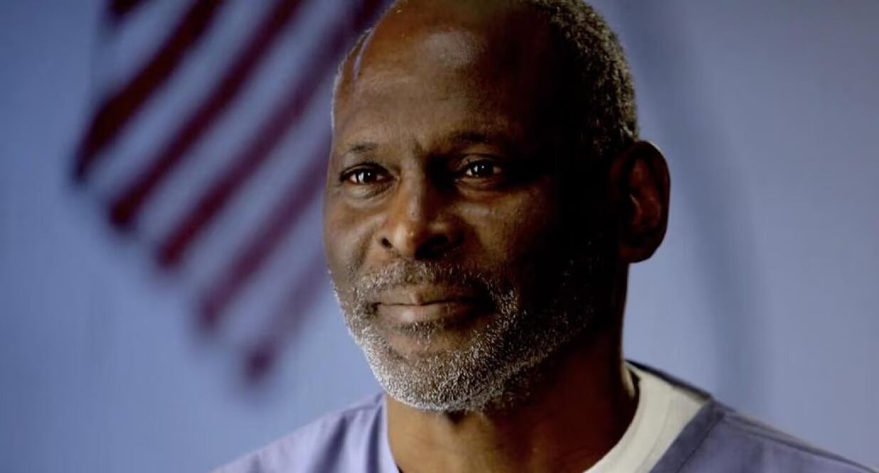 Crosley Green tiene 65 años. Pasó 32 años en prisión tras ser condenado por asesinato. Él siempre alegó que era inocente. FOTO: AP