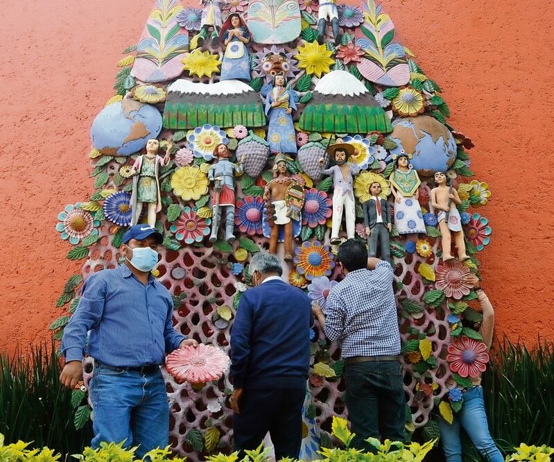 El mural Árbol de la vida, que está en proceso de restauración, será presentado el 26 de agosto. Foto: DGCPIU