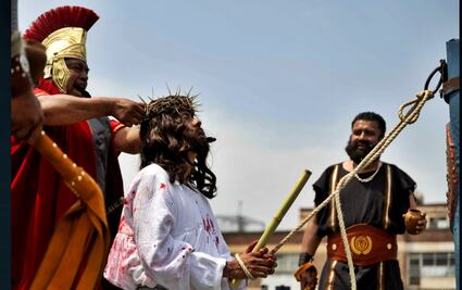 FOTOS: Miles acuden a la 182 Representación de la Pasión de Cristo en Iztapalapa