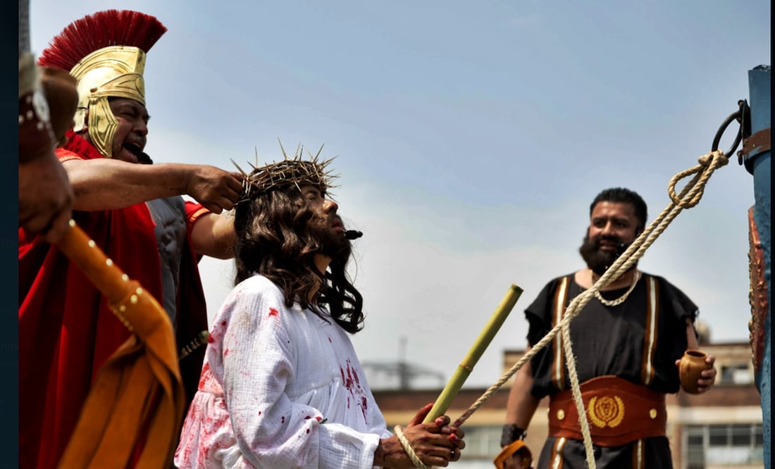 Miles acuden al recorrido de Jesús en la 182 Representación de la Pasión de Cristo en Iztapalapa. Foto: Hugo Salvador/EL UNIVERSAL