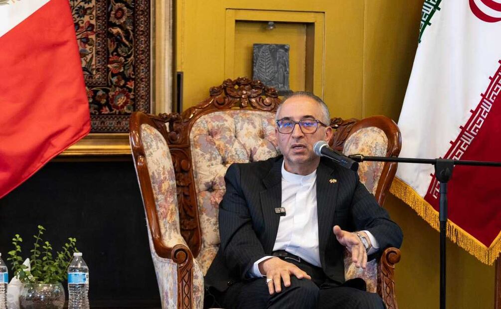 Abolfazl Pasandideh, embajador de Irán en México, realizó una conferencia de prensa para desmentir la difusión de un plan de Irán para atentar contra de la embajadora de Israel en México, Einat Kranz Neiger (07/11/25). Foto: Hugo Salvador/EL UNIVERSAL.